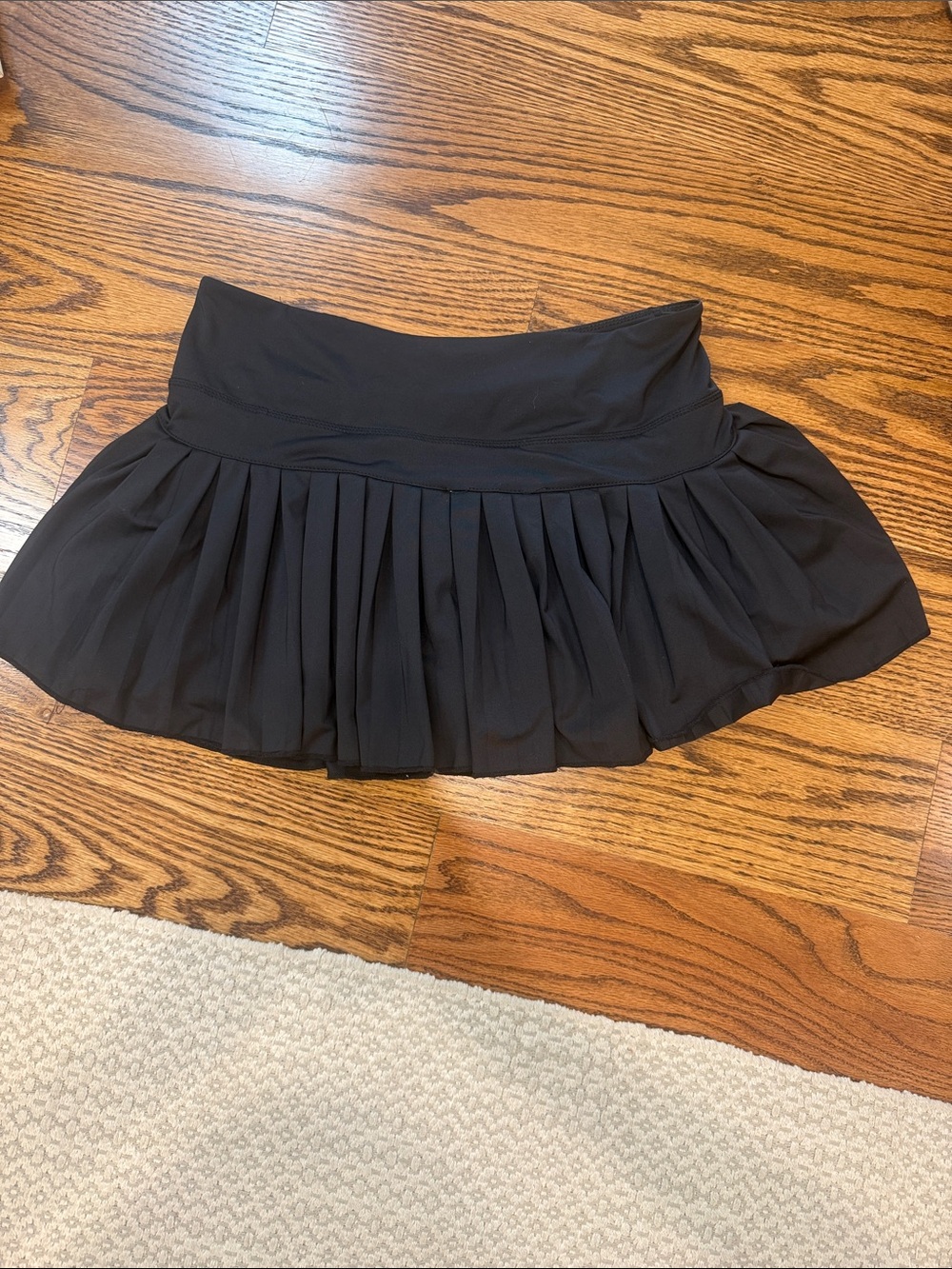 Black Gold Hinge Skirt Size M